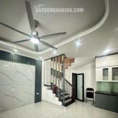 Tôn Đức Thắng • 31m² • 5T • MT 5.3m • 9.9 Tỷ • Đống Đa – Hà Nội